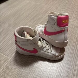Nike Blazer Mid '77 PS 'Summit White Pinksicle' kids, size 12C